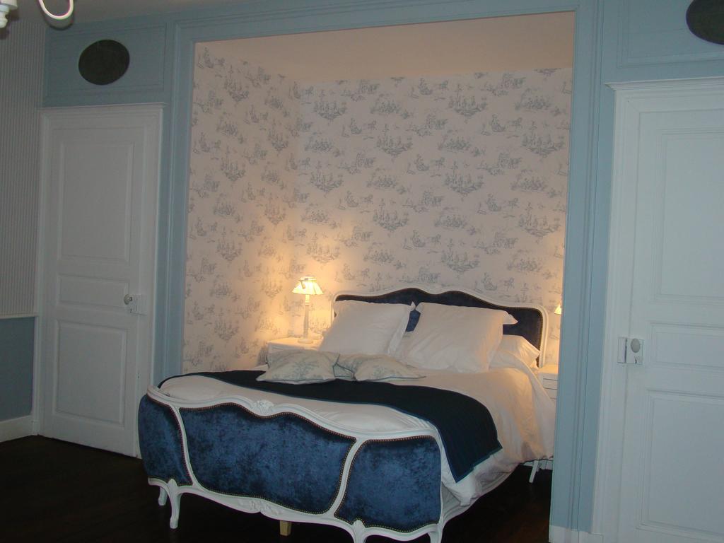 Bed and Breakfast Gentilhommiere Eaux Bleues Ecot-la Combe Habitación foto